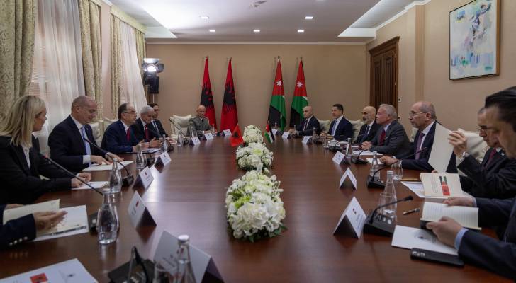 الملك يلتقي الرئيس الألباني
