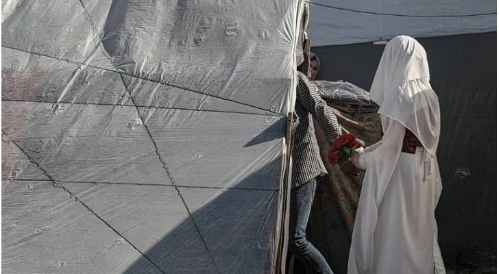 عروسين فلسطينيين في غزة - تعبيرية