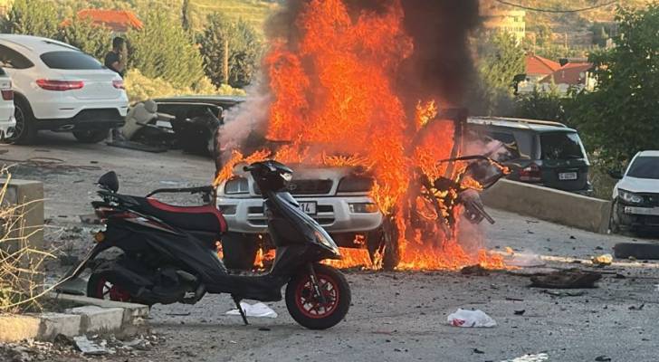 الاحتلال يقصف مركبة في غارة جوية على بلدة كفررمان جنوب لبنان