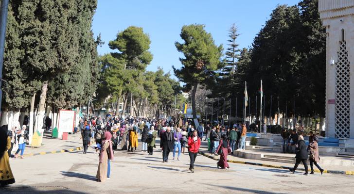 طلبة جامعيون