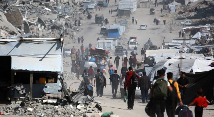 السفارة الأمريكية تنفي بشدة: لا صحة لخطط نقل سكان غزة إلى ليبيا - تحذير من ترويج الشائعات