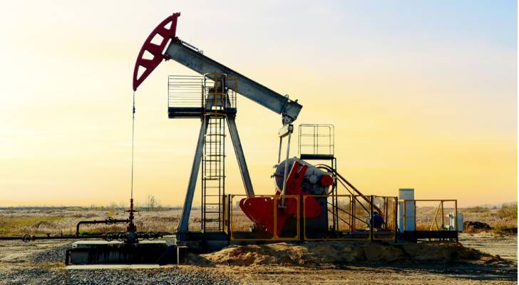 استخراج النفط - أرشيفية