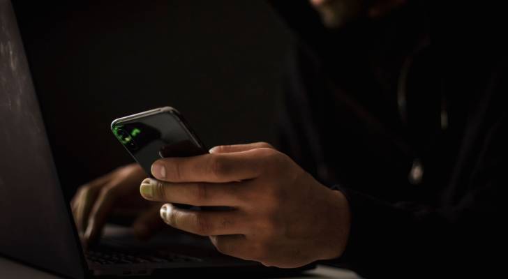 النيابة المصرية تحقق بفضيحة "المراحيض" مع عامل متهم بتصوير سيدات