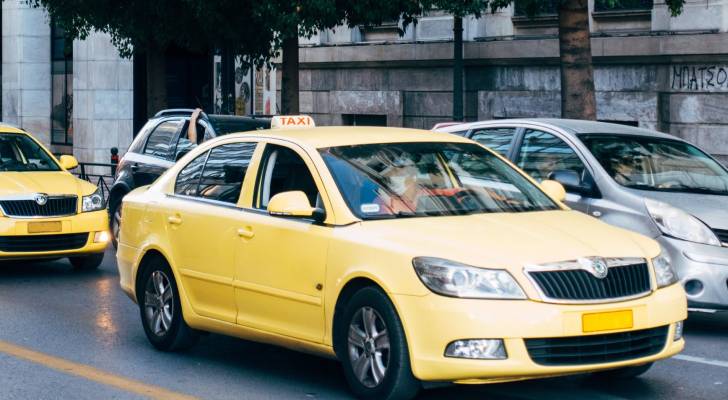 حكايات وقصص عمّان يرويها "أبو أحمد" بين ثنايا بحثه عن لقمة العيش