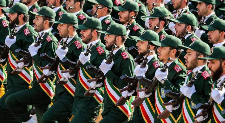 الحرس الثوري الإيراني يتبنى الهجوم الصاروخي على قاعدة العديد في قطر ويحذر واشنطن