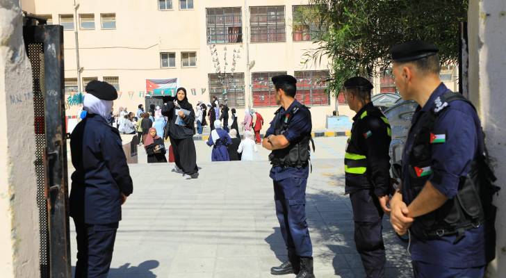 طالبة ثانوية عامة بمدرسة في عمان