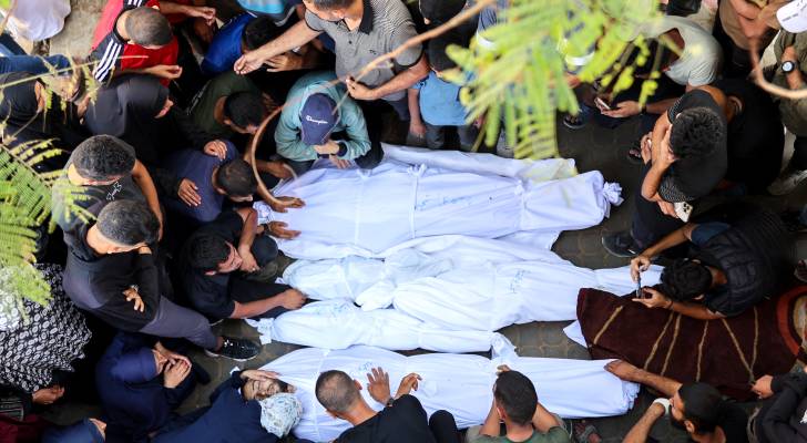 أربعة شهداء في قصف للاحتلال الإسرائيلي على خان يونس جنوب قطاع غزة