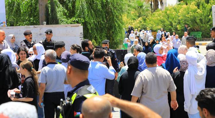 طلبة توجيهي في عمان