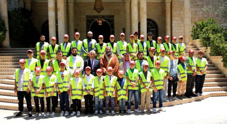 العيسوي يلتقي وفد مبادرة "خمسين حافظ" التابعة للمركز الثقافي الإسلامي بجامعة العرب في الزرقاء