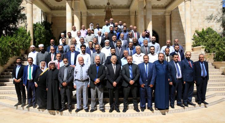 العيسوي يلتقي وفدا من أبناء عشيرة بني عامر