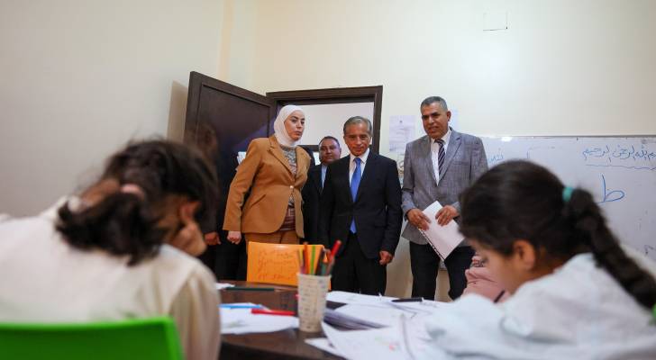 رئيس الوزراء يبدأ جولة ميدانية في المفرق