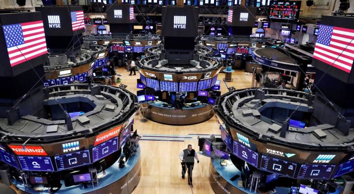 ارتفاع مؤشرات الأسهم الأميركية وتراجع سعر النفط إلى 67.05 دولار