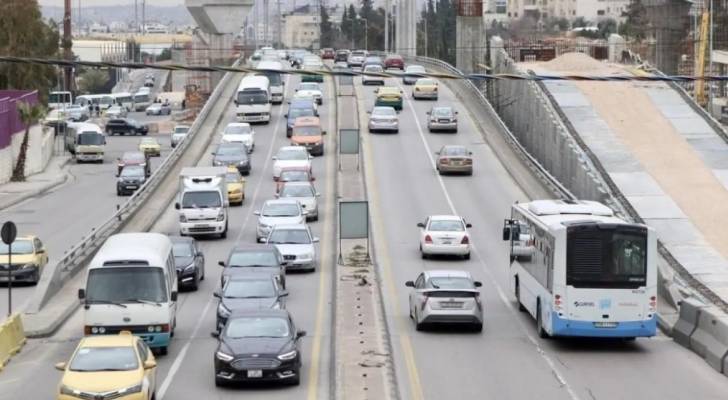 "النقل النيابية" تبحث تحديات التكسي الأصفر وتنظيم التطبيقات الذكية