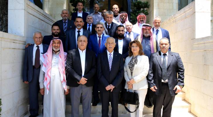 العيسوي يلتقي وفدا من أبناء الزرقاء