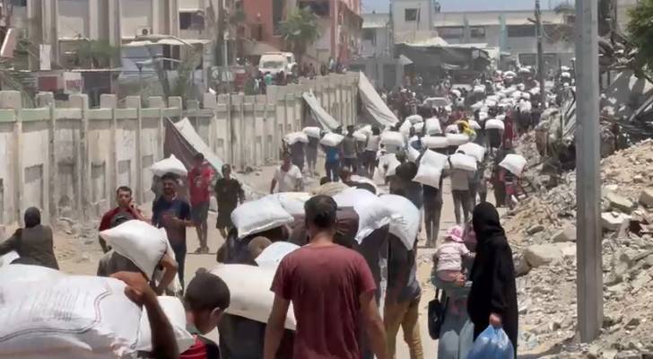 الهيئة الخيرية الهاشمية تدخل شحنة ضخمة من الطحين إلى قطاع غزة