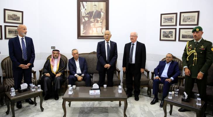 رئيس الديوان الملكي الهاشمي، يوسف حسن العيسوي