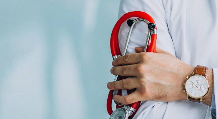 دكتور فيصل فياض: فخر الأردن وعين العالم.. طبيب عيون اردني ينضم لقاعة مشاهير طب الشبكية!