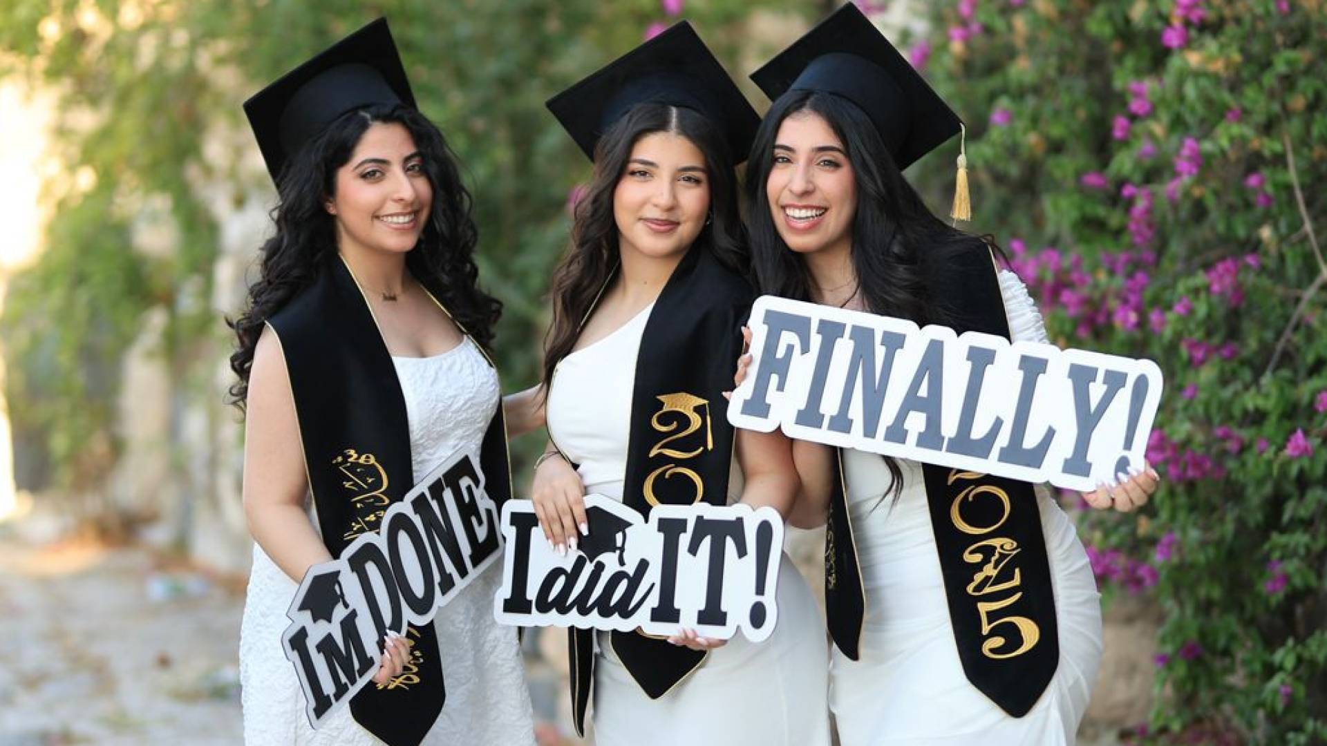 قصة نجاح ملهمة.. ثلاث توائم في عجلون يتحدين الصعاب ويتفوقن في التوجيهي