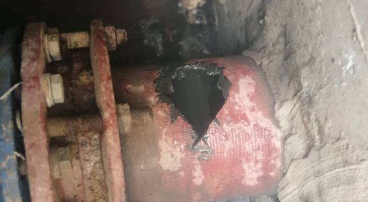 اعتداء على خط مياه قطر 8 إنش جنوب عمان