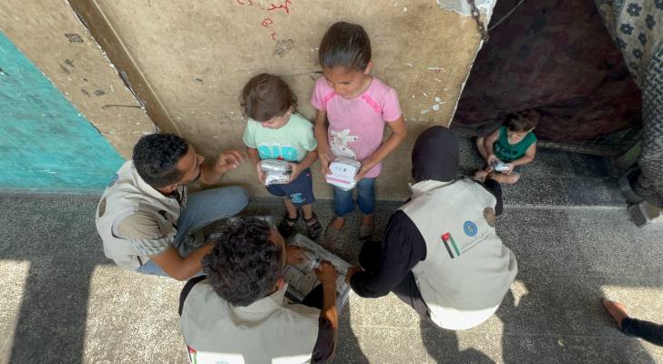 الهيئة الخيرية الهاشمية تواصل مشروع الوجبات الغذائية الساخنة للأسر المتضررة في غزة