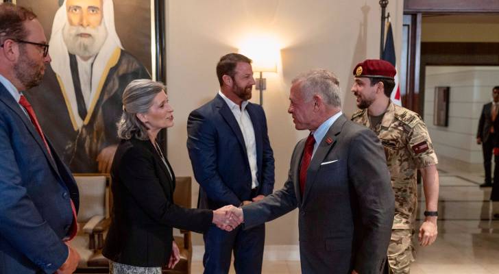 الملك يستقبل وفدا من الكونغرس الأمريكي