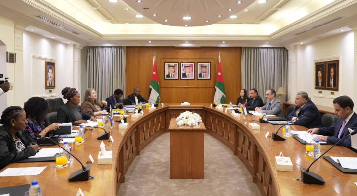 اجتماع وزارة الخارجية الأردنية مع وفد من جنوب افريقيا