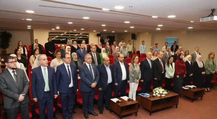 صحة الأردن.."بطاقة بيان تحذيرية" لحماية الأطفال من الأغذية غير الصحية