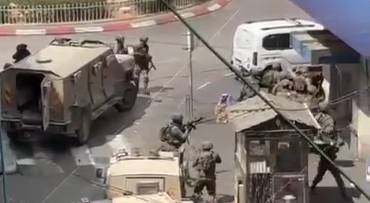 قوات الاحتلال خاصة تقتحم وسط رام الله