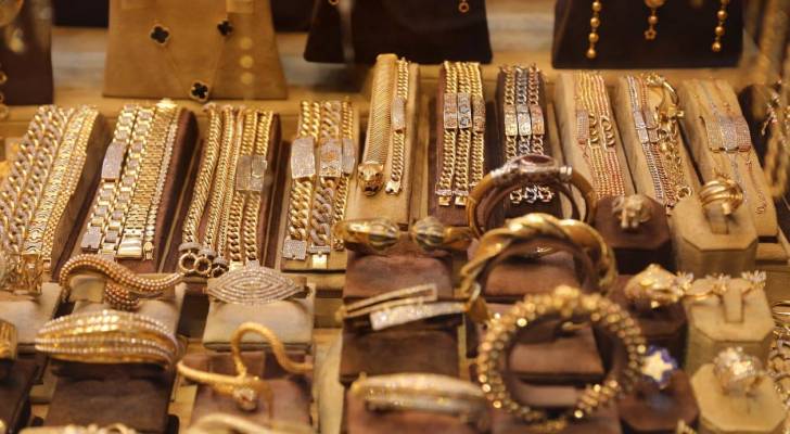 ارتفاع أسعار الذهب و الليرات في الأردن السبت