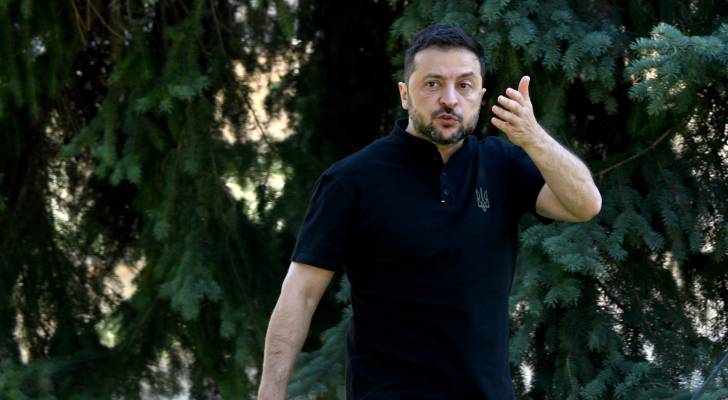 زيلينسكي يهدد بضربات عميقة على روسيا بعد هجمات الطائرات المسيرة على أوكرانيا