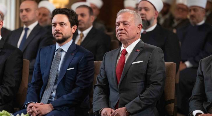 جلالة الملك عبدالله الثاني يرافقه سمو الأمير الحسين بن عبدالله الثاني، ولي العهد