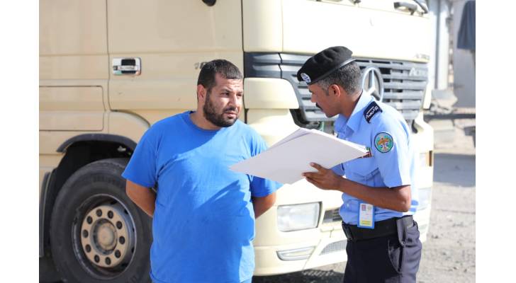 حملة ميدانية للأمن العام لتوعية سائقي الشاحنات
