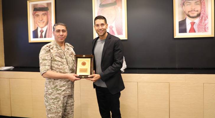 المركز الوطني للأمن وإدارة الأزمات يكرم مجموعة رؤيا الإعلامية ممثلة برئيسها التنفيذي المهندس فارس الصايغ