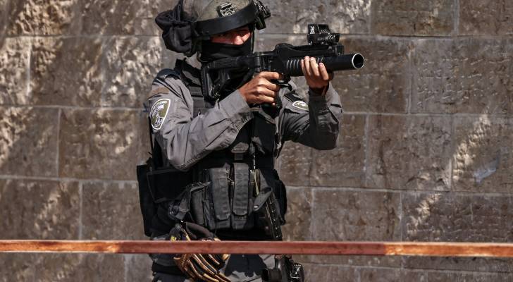 قوات الاحتلال تقتحم أحياء نابلس ومخيمي بلاطة وعسكر وتنفذ حملة اعتقالات فجر الجمعة (فيديو)