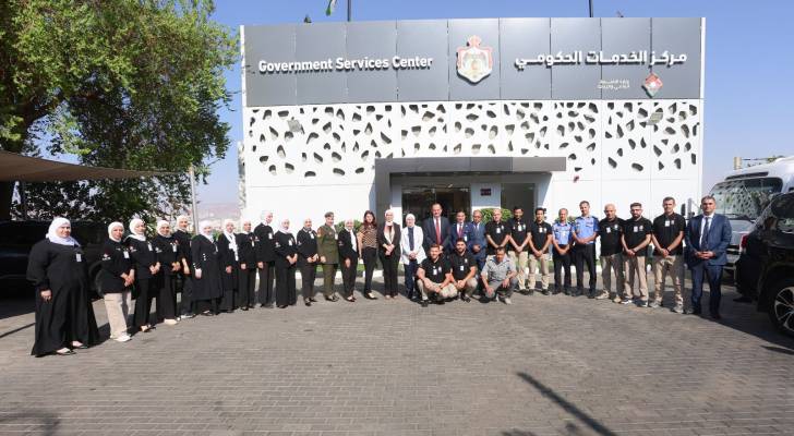 وزير الاقتصاد الرقمي يفتتح مركز خدمات العقبة الشامل رسميا