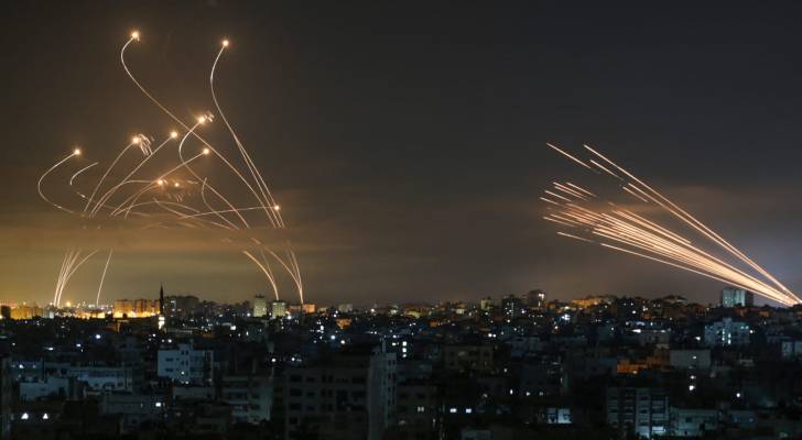 المقاومة الفلسطينية تطلق 5 صواريخ من شمال غزة وجيش الاحتلال يعلن اعتراض 4 منها