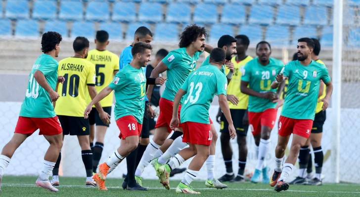 لاعبو الوحدات يحتفلون بهدف