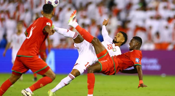 لاعبين من عمان والامارات