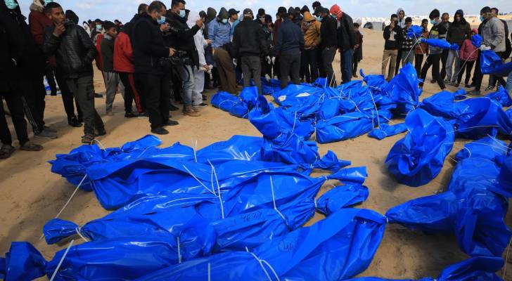 الاحتلال يعيد جثامين شهداء إلى غزة .. ارشيفية