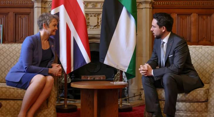 ولي العهد يجتمع بوزيرة الشؤون الخارجية البريطانية
