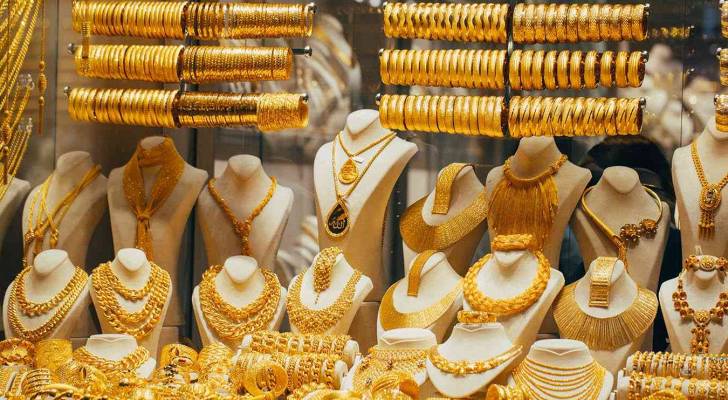 تعرف إلى أسعار الذهب والليرات الرشادي والإنجليزي في الأردن