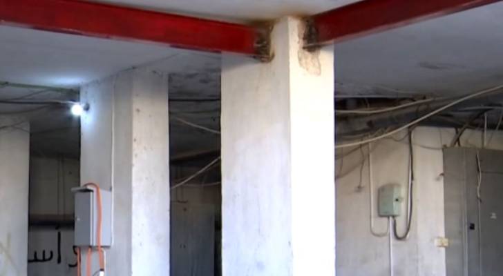تشققات وتصدعات في عمارة سكنية في منطقة طبربور