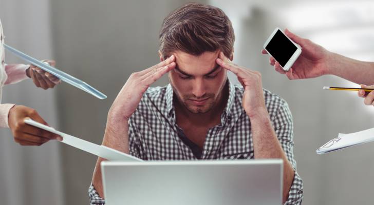 صورة تعبيرية عم الإرهاق بالعمل