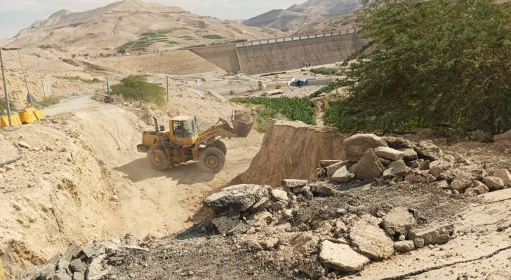 "الأشغال": إغلاق طريق الموجب لمدة 3 أسابيع لاستكمال أعمال معالجة الانزلاق الأرضي