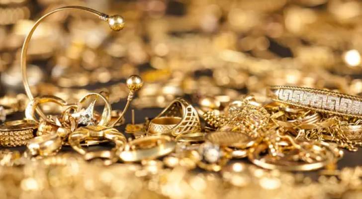 قفزة تاريخية للذهب ترفع الأسعار لمستويات غير مسبوقة منذ 17 عاما