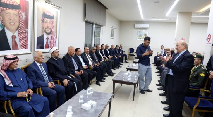 مندوبا عن الملك وولي العهد.. العيسوي يعزي عشائر أبو الغنم والمبيضين والجندي