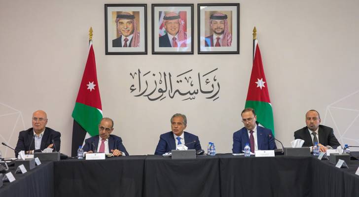 مصدر حكومي: الحكومة ملتزمة بخفض الدين إلى 80% من الناتج المحلي الإجمالي بحلول عام 2028