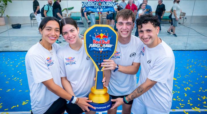 الأردن بطل العالم في النهائي لبطولة ريد بُل بادل داش في إشبيلية