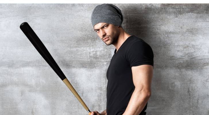 نهاية "طفل المرور".. السجن 3 سنوات بتهمة "استعراض القوة" والاعتداء بـ"عصا بيسبول" في مصر