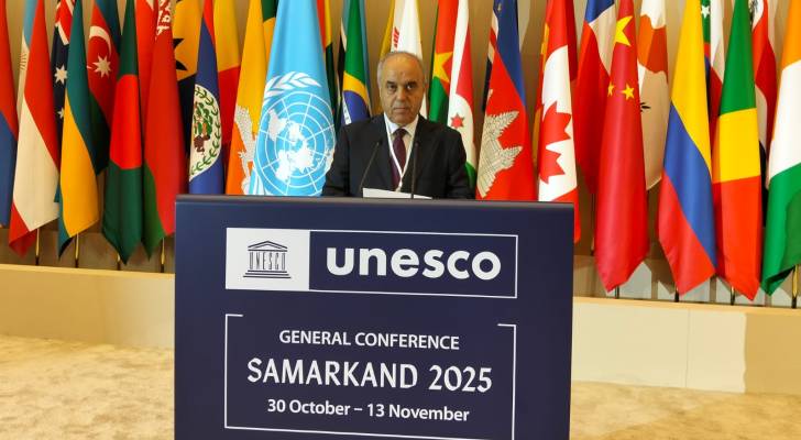 الدكتور المحافظة خلال مشاركته في أعمال الدورة الـ 43 للمؤتمر العام لـ (اليونسكو).